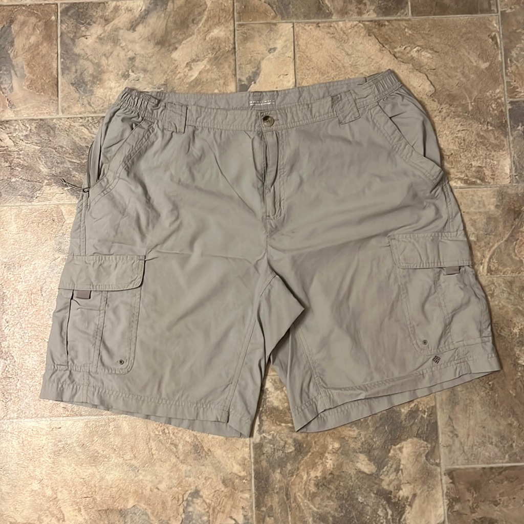 Euc Men’s Columbia Omni-Wick Cargo Shorts